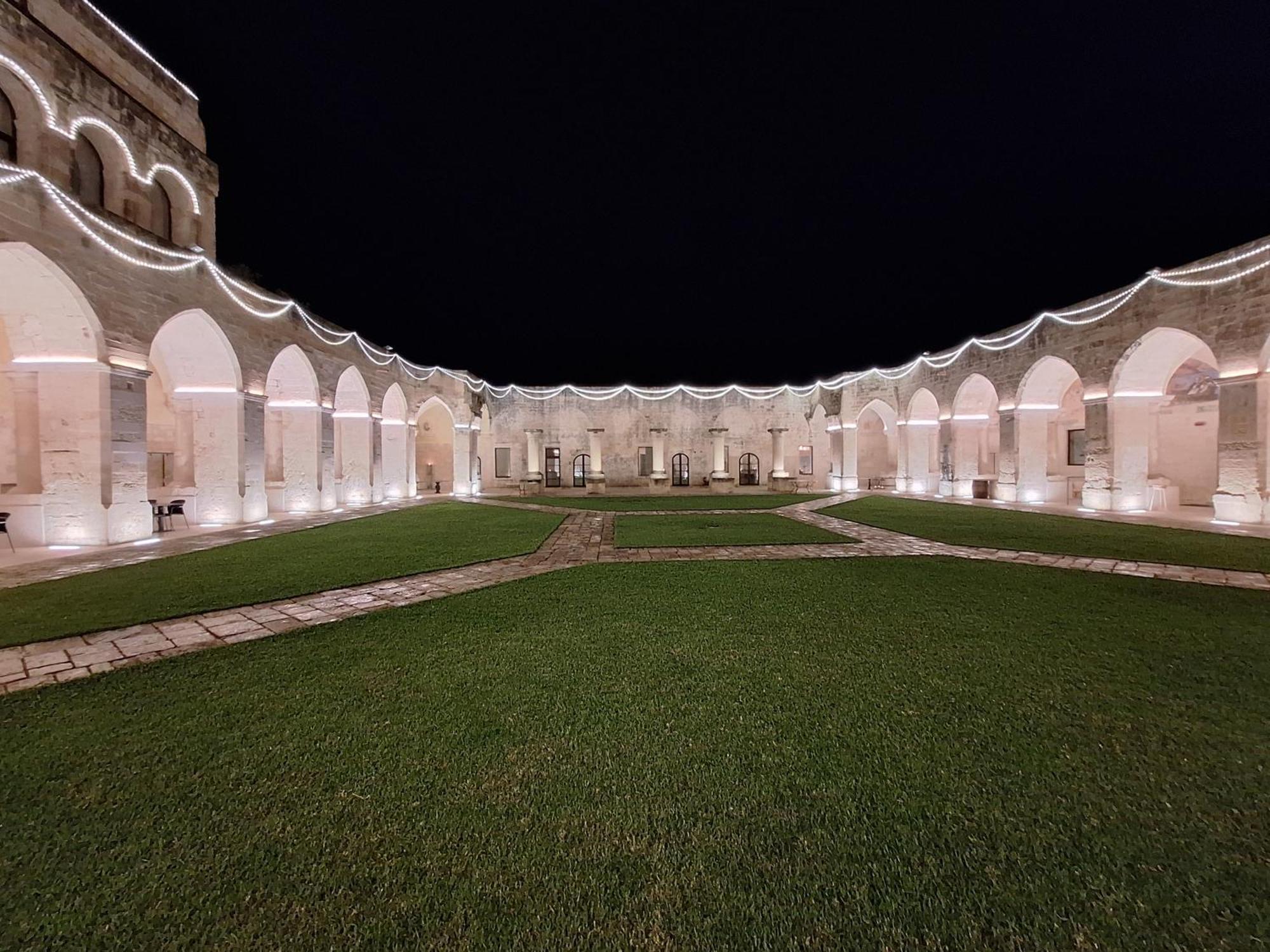 Chiostro Dei Domenicani - Dimora Storica Лече Екстериор снимка